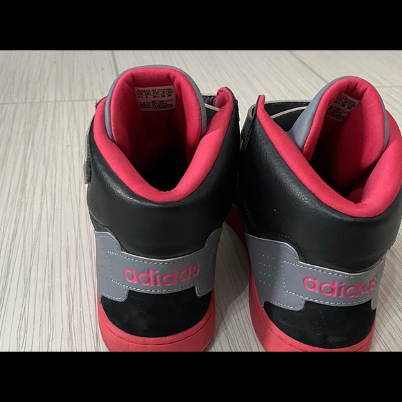 Shoes - Picture 2 of 4